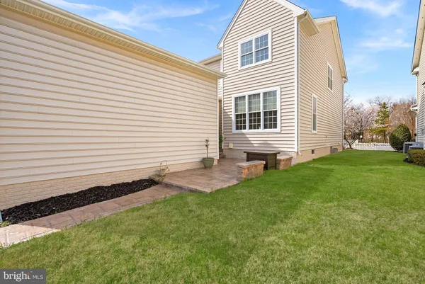 $950,000 | 25160 Riding Center Drive, Chantilly, VA 20152