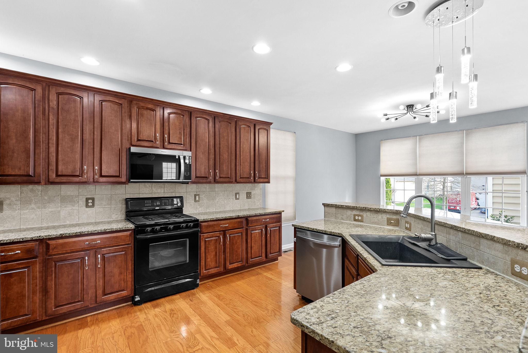 25160 Riding Center Drive Chantilly, VA 20152 - Photo 8 of 47