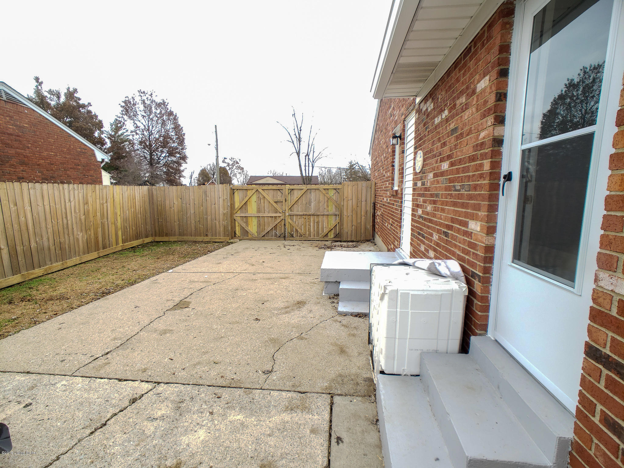 6817 Barfield Road Louisville, KY 40258 - Photo 27 of 32 20191126_123203