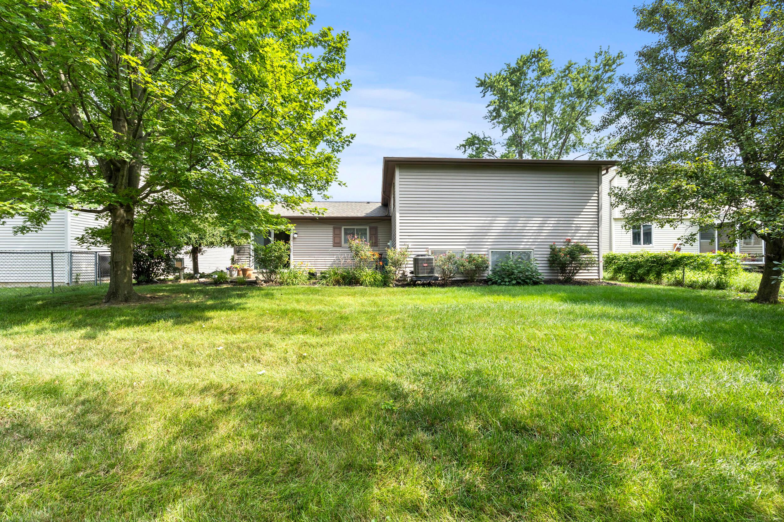 2735 West Case Road Columbus, OH 43235 - Photo 27 of 31 4_4x3a1271