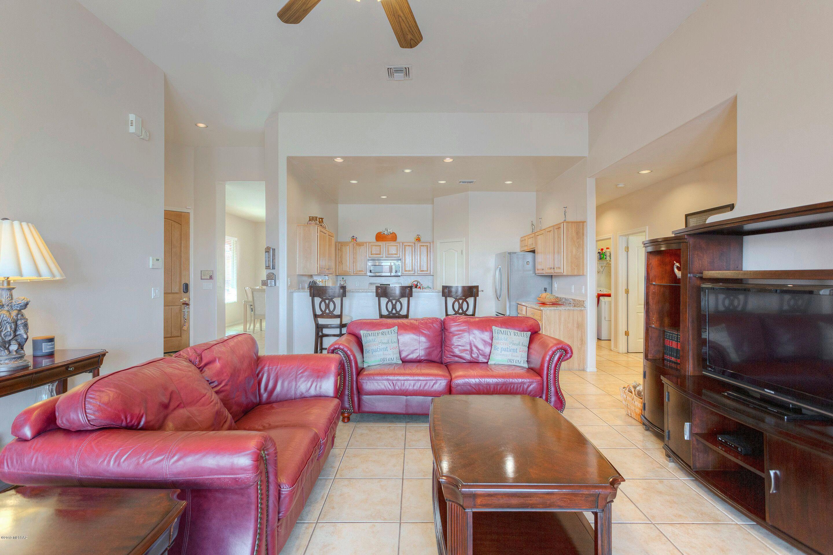 308 Circulo Bellagio Rio Rico, AZ 85648 - Photo 4 of 24 Gallery Image 4