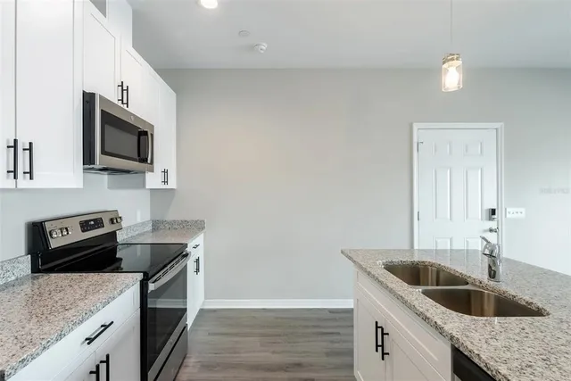 $2,450 | 2036 Silverstone Circle, Clearwater, FL 33760