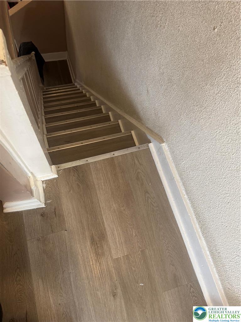 911 Marion Street Reading, PA 19604 - Photo 4 of 16 a view of entryway