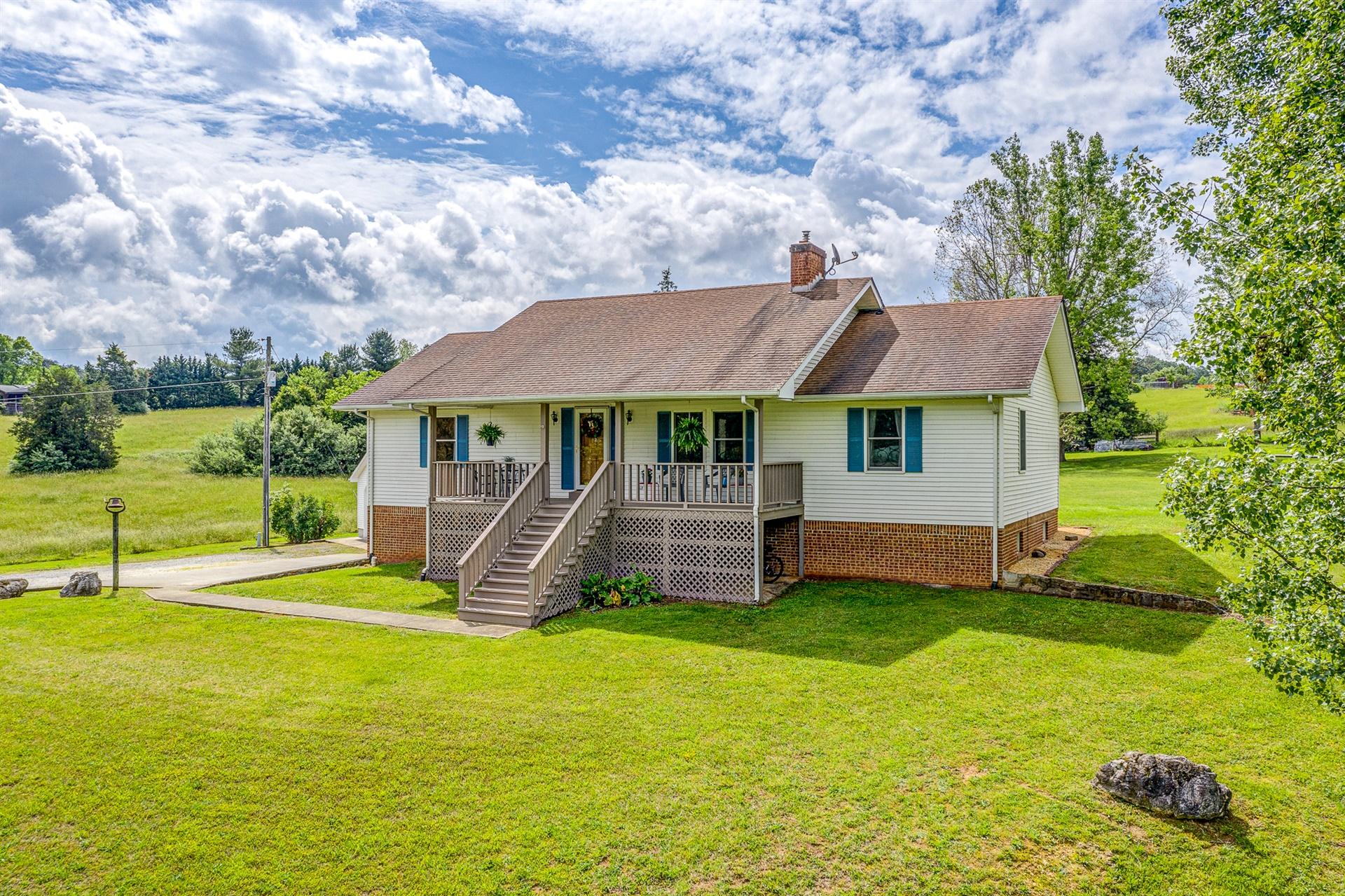 1986 Springwood Road Fincastle, VA 24090 - Photo 13 of 49 03-1986 Springwood Rd 003