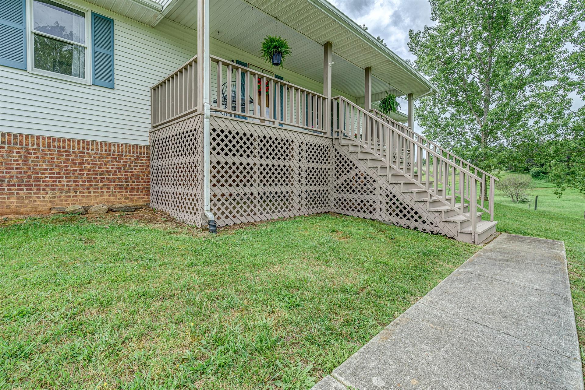 1986 Springwood Road Fincastle, VA 24090 - Photo 16 of 49 06-1986 Springwood Rd 005