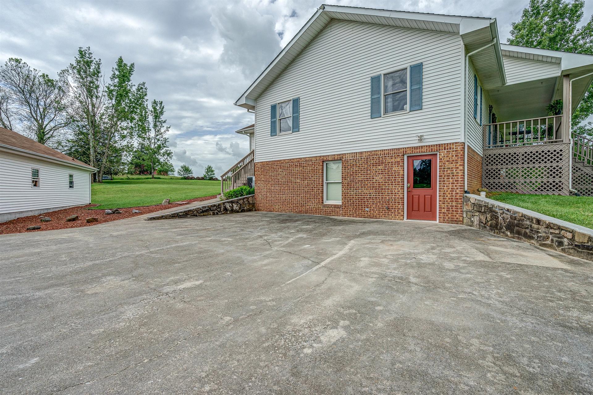 1986 Springwood Road Fincastle, VA 24090 - Photo 44 of 49 36-1986 Springwood Rd 036