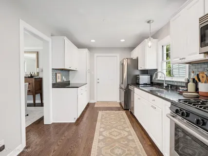 $799,000 | 541 East Hickory Street, Hinsdale, IL 60521
