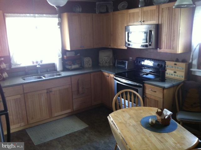 797 Colebrook Road Middletown, PA 17057 - Photo 2 of 8 Gallery Image 2