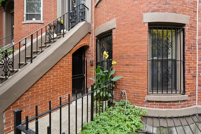 $4,350 | 236 West Canton Street, Unit 2, Boston, MA 02116