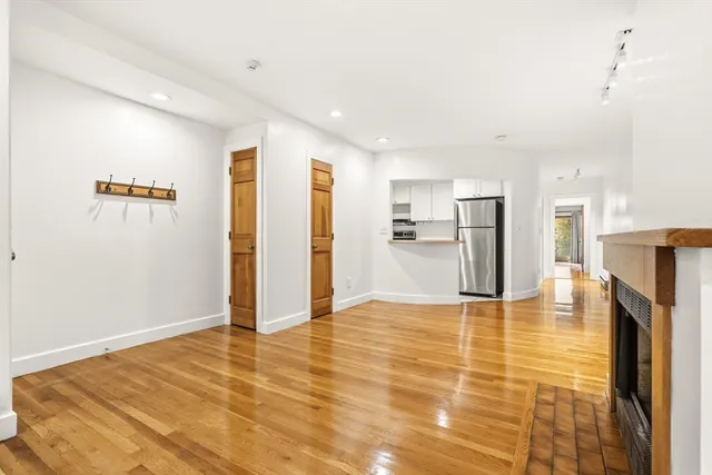 $4,350 | 236 West Canton Street, Unit 2, Boston, MA 02116