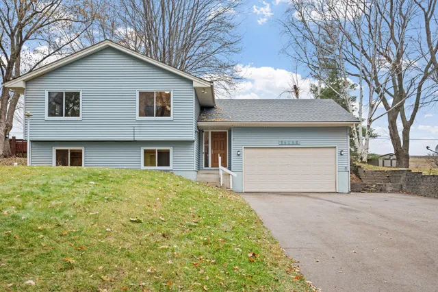 $360,000 | 14586 Tyrol Drive, Shakopee, MN 55379