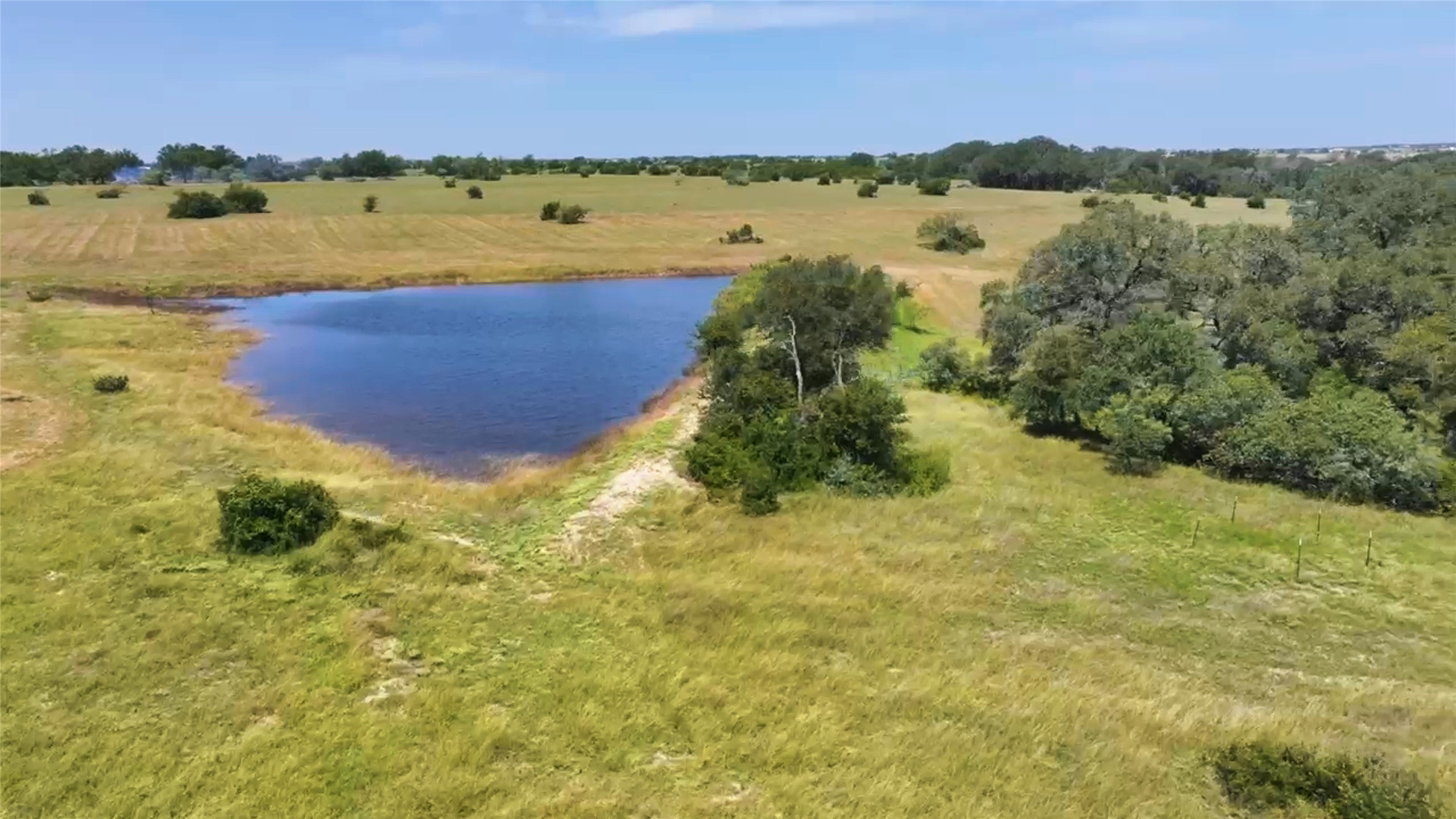 276 County Road 276 Bertram, TX 78605 - Photo 15 of 23 a view of an ocean and city