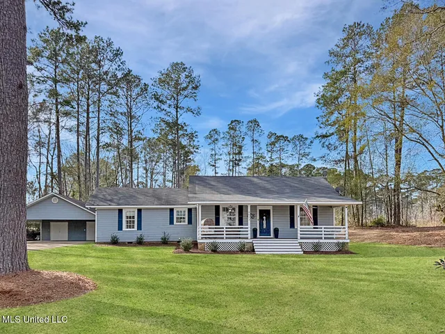 $185,000 | 1053 Johnston Station Road, Summit, MS 39666