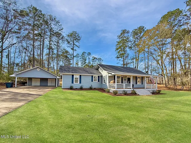 $185,000 | 1053 Johnston Station Road, Summit, MS 39666