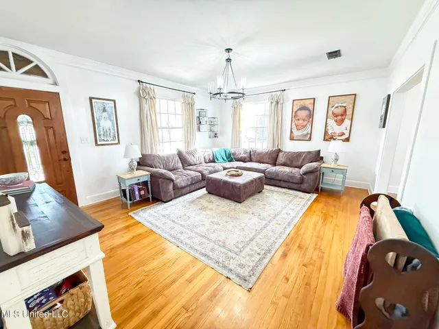 $185,000 | 1053 Johnston Station Road, Summit, MS 39666