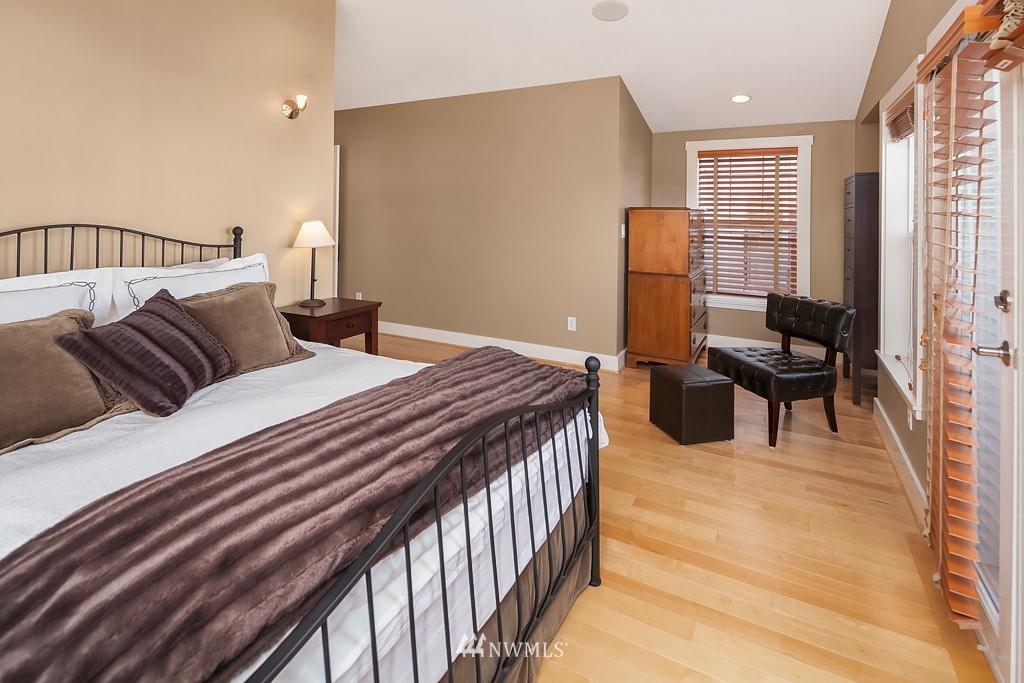 31 Etruria Street Seattle, WA 98109 - Photo 17 of 20 Gallery Image 17