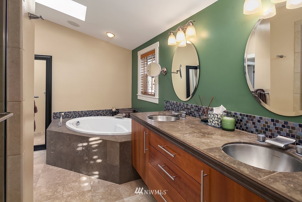 31 Etruria Street Seattle, WA 98109 - Photo 18 of 20 Gallery Image 18