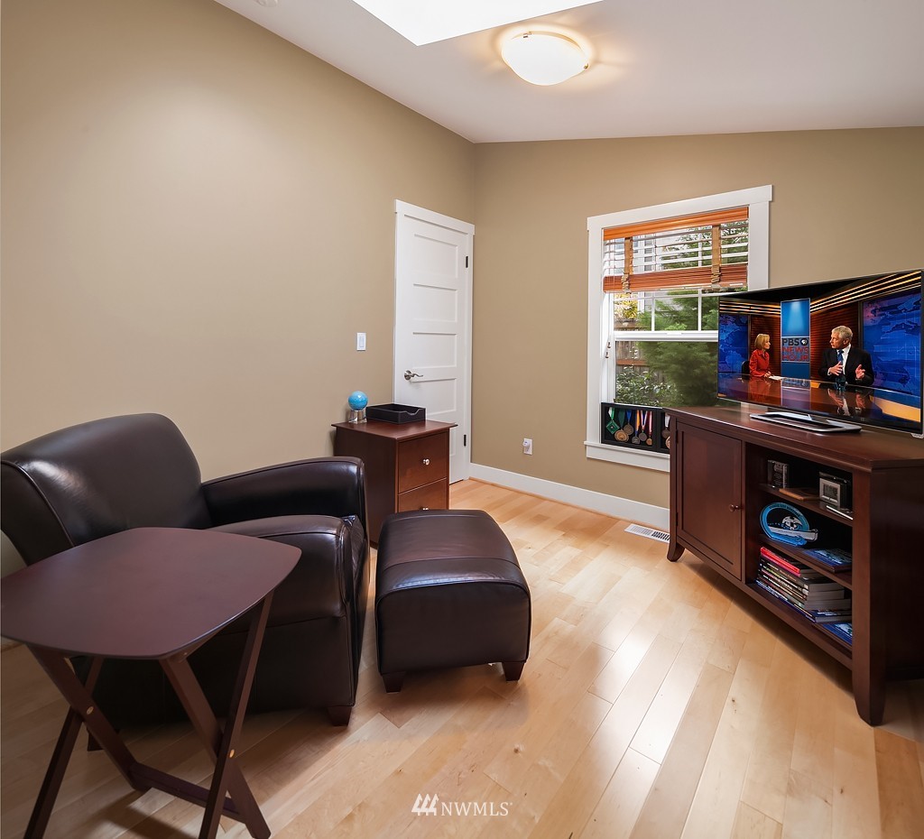 31 Etruria Street Seattle, WA 98109 - Photo 19 of 20 Gallery Image 19