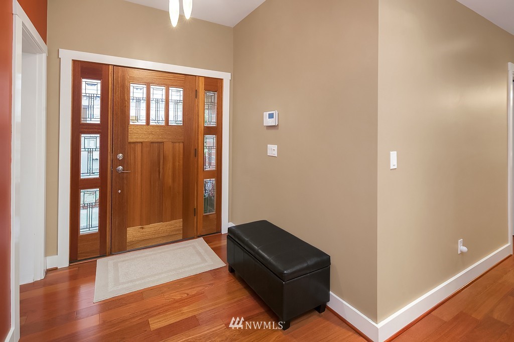 31 Etruria Street Seattle, WA 98109 - Photo 5 of 20 Gallery Image 5