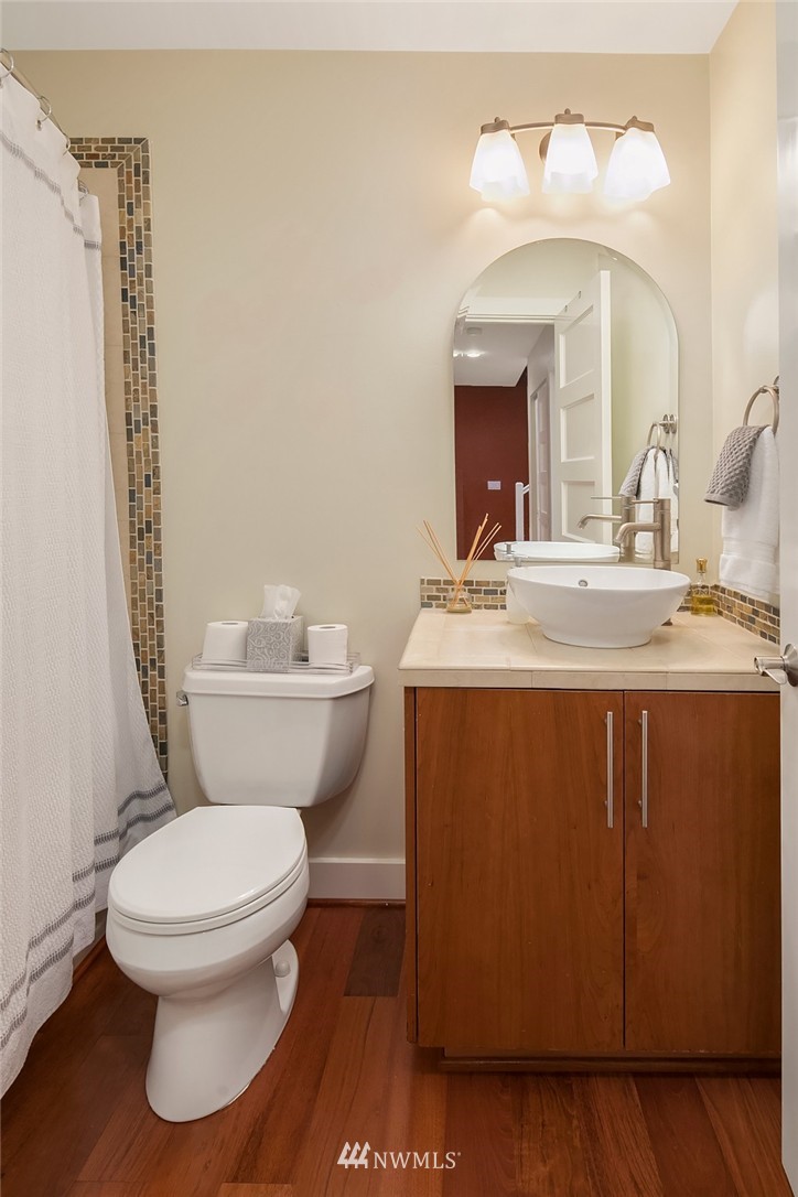 31 Etruria Street Seattle, WA 98109 - Photo 8 of 20 Gallery Image 8