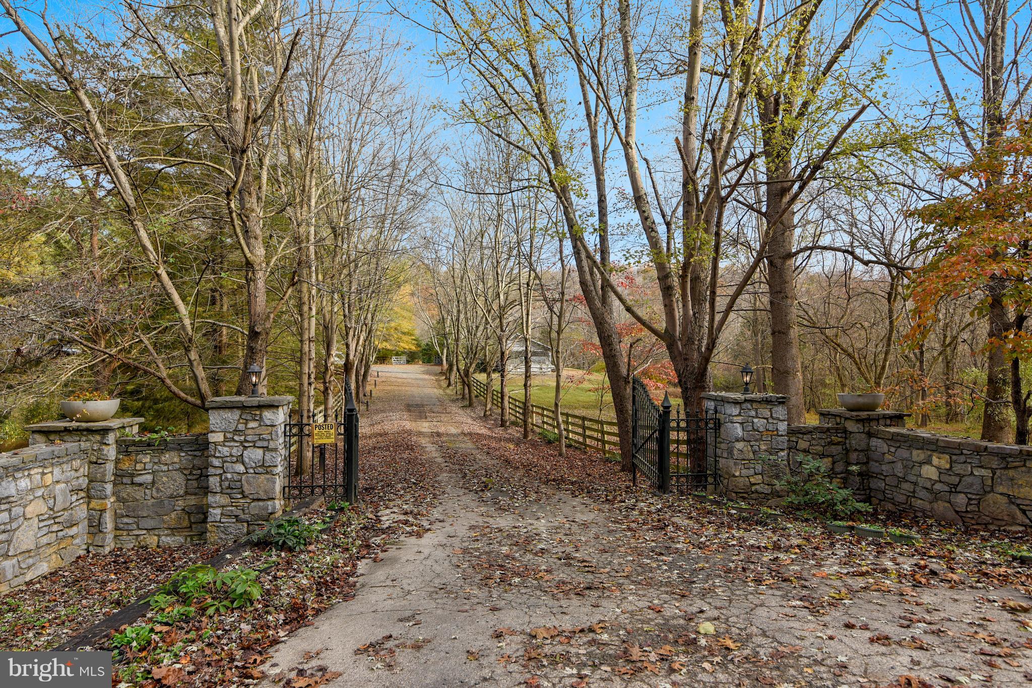 38243 Lime Kiln Road Middleburg, VA 20117 - Photo 3 of 94 Private Entrance