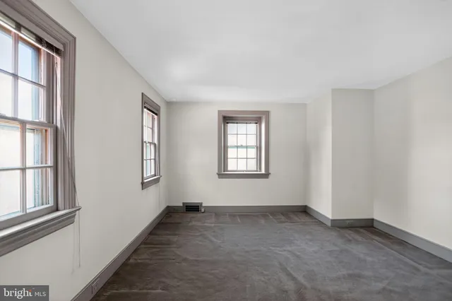 $750,000 | 3 Hidden Lane, Abington, PA 19046