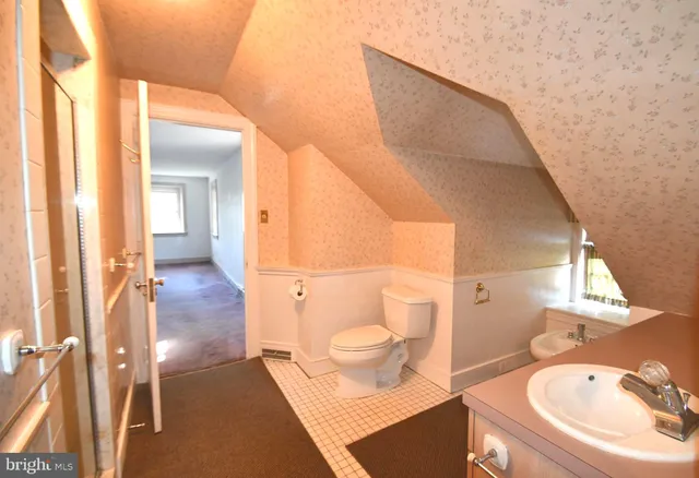 $750,000 | 3 Hidden Lane, Abington, PA 19046