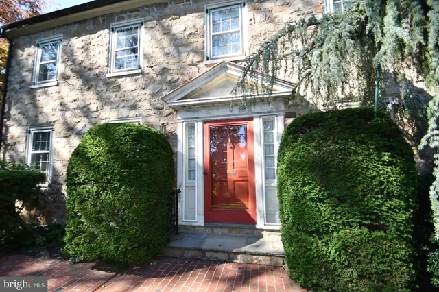 $750,000 | 3 Hidden Lane, Abington, PA 19046