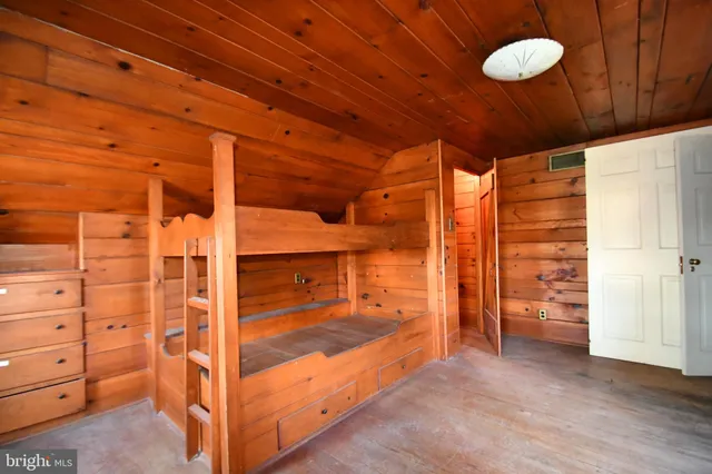 $750,000 | 3 Hidden Lane, Abington, PA 19046