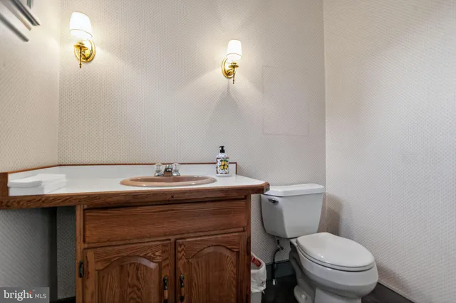 $750,000 | 3 Hidden Lane, Abington, PA 19046