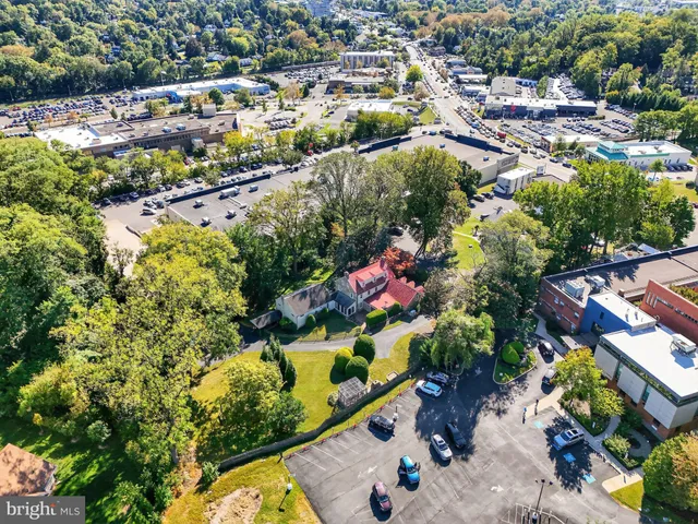 $750,000 | 3 Hidden Lane, Abington, PA 19046