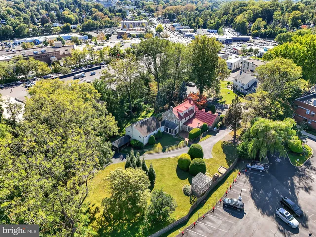 $750,000 | 3 Hidden Lane, Abington, PA 19046