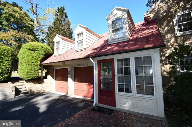 $750,000 | 3 Hidden Lane, Abington, PA 19046