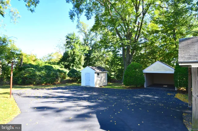 $750,000 | 3 Hidden Lane, Abington, PA 19046