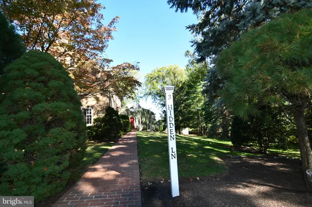 $750,000 | 3 Hidden Lane, Abington, PA 19046