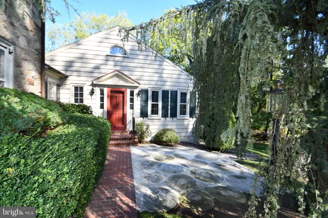 $750,000 | 3 Hidden Lane, Abington, PA 19046