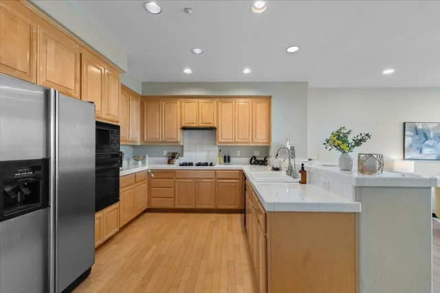 $1,198,000 | 133 Cliff Swallow Court, Brisbane, CA 94005