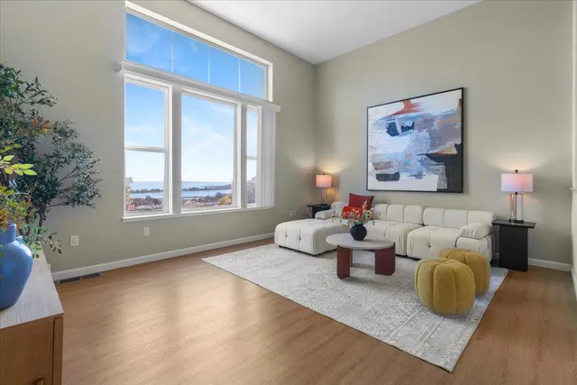 $1,198,000 | 133 Cliff Swallow Court, Brisbane, CA 94005