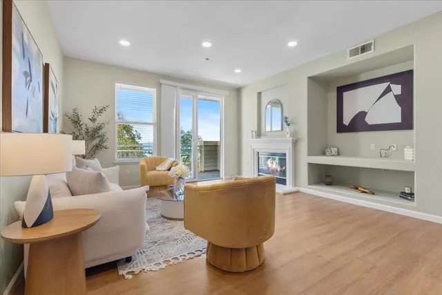 $1,198,000 | 133 Cliff Swallow Court, Brisbane, CA 94005