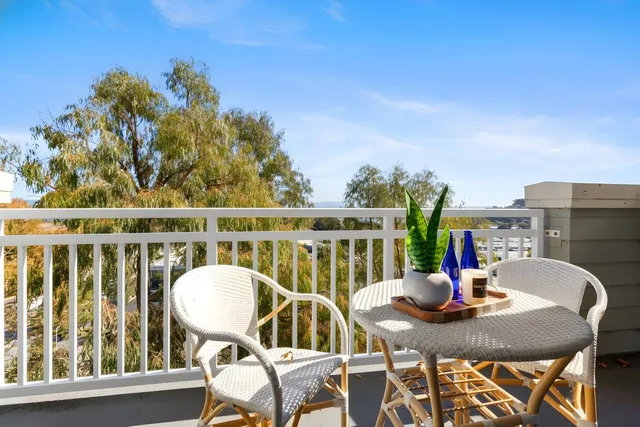 $1,198,000 | 133 Cliff Swallow Court, Brisbane, CA 94005