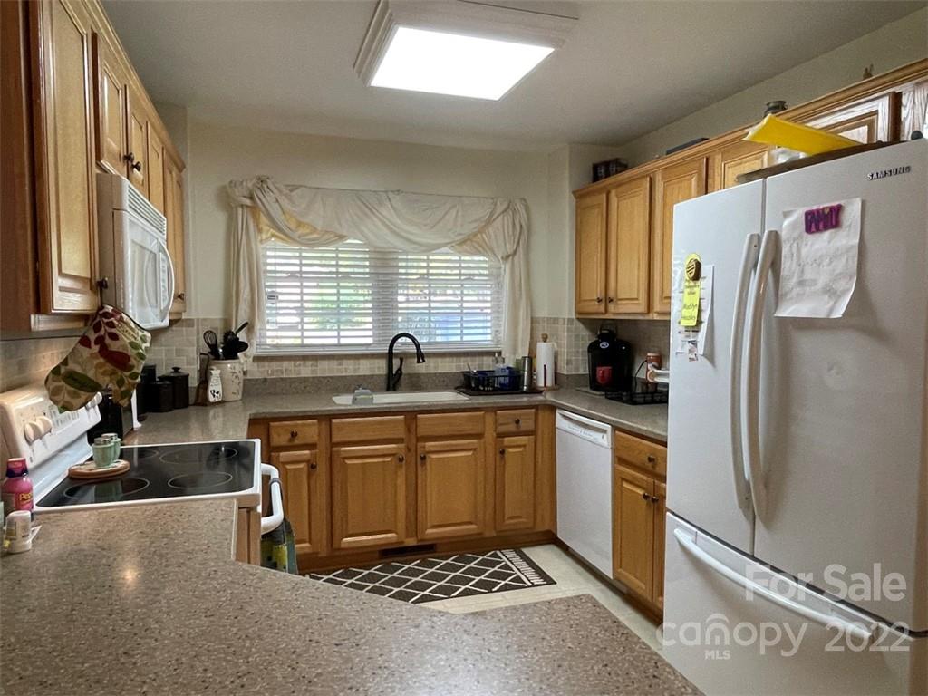 103 Roslyn Road Troy, NC 27371 - Photo 8 of 23 Gallery Image 8
