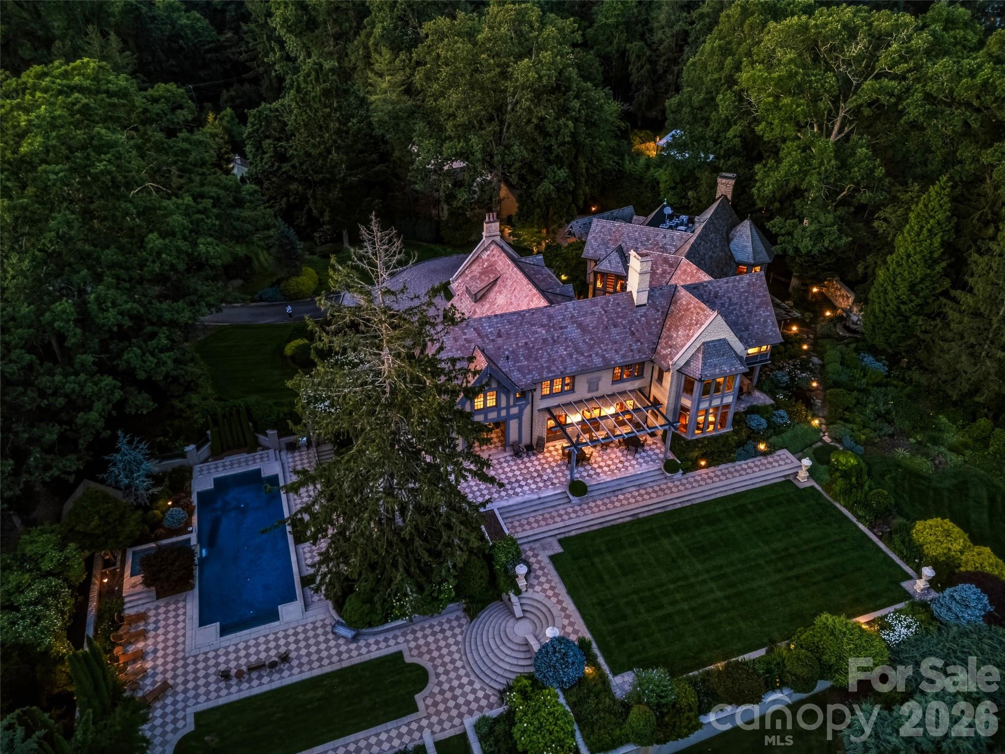 7 Stuyvesant Road Biltmore Forest, NC 28803 - Photo 11 of 48