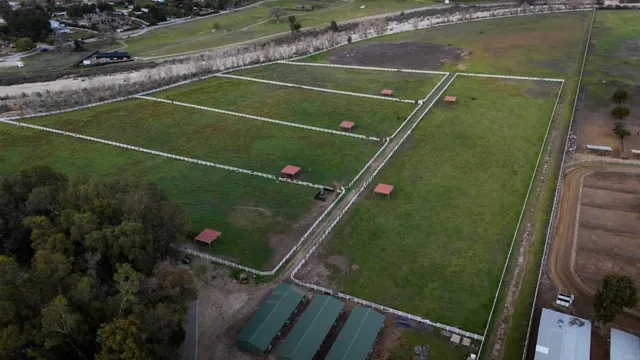 a view of a tennis court