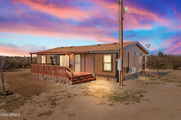 $285,900 | 5955 South Pintek Lane, Hereford, AZ 85615