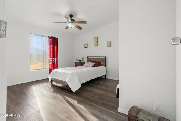 $285,900 | 5955 South Pintek Lane, Hereford, AZ 85615