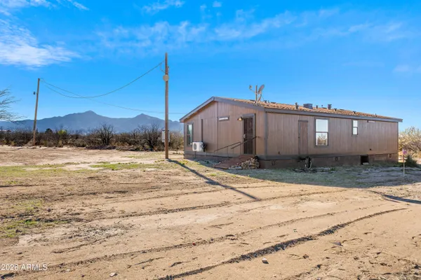 $285,900 | 5955 South Pintek Lane, Hereford, AZ 85615