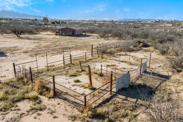 $285,900 | 5955 South Pintek Lane, Hereford, AZ 85615