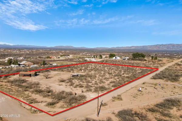 $285,900 | 5955 South Pintek Lane, Hereford, AZ 85615
