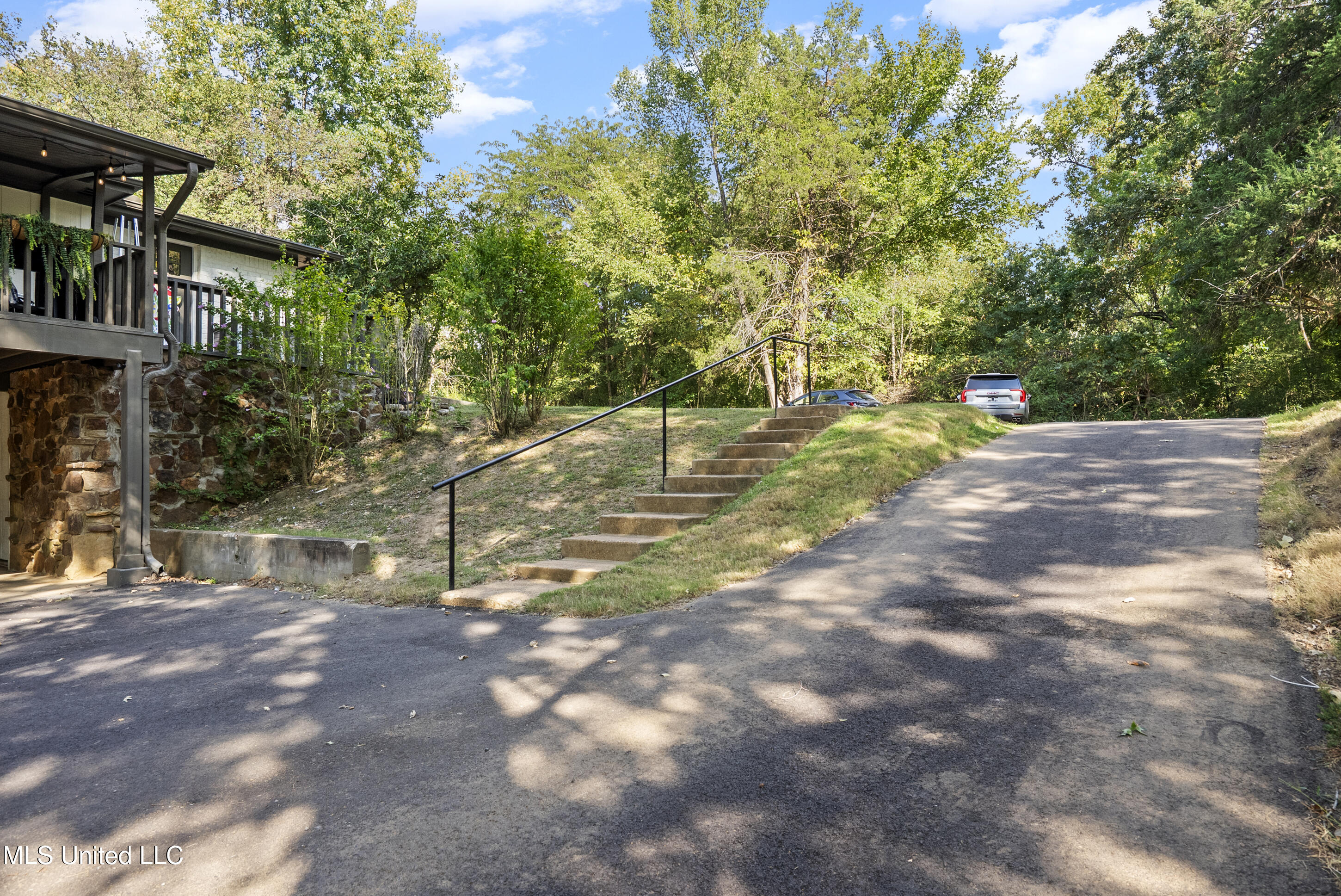 8702 Tulane Road Hernando, MS 38632 - Photo 3 of 50 3_dsc00224