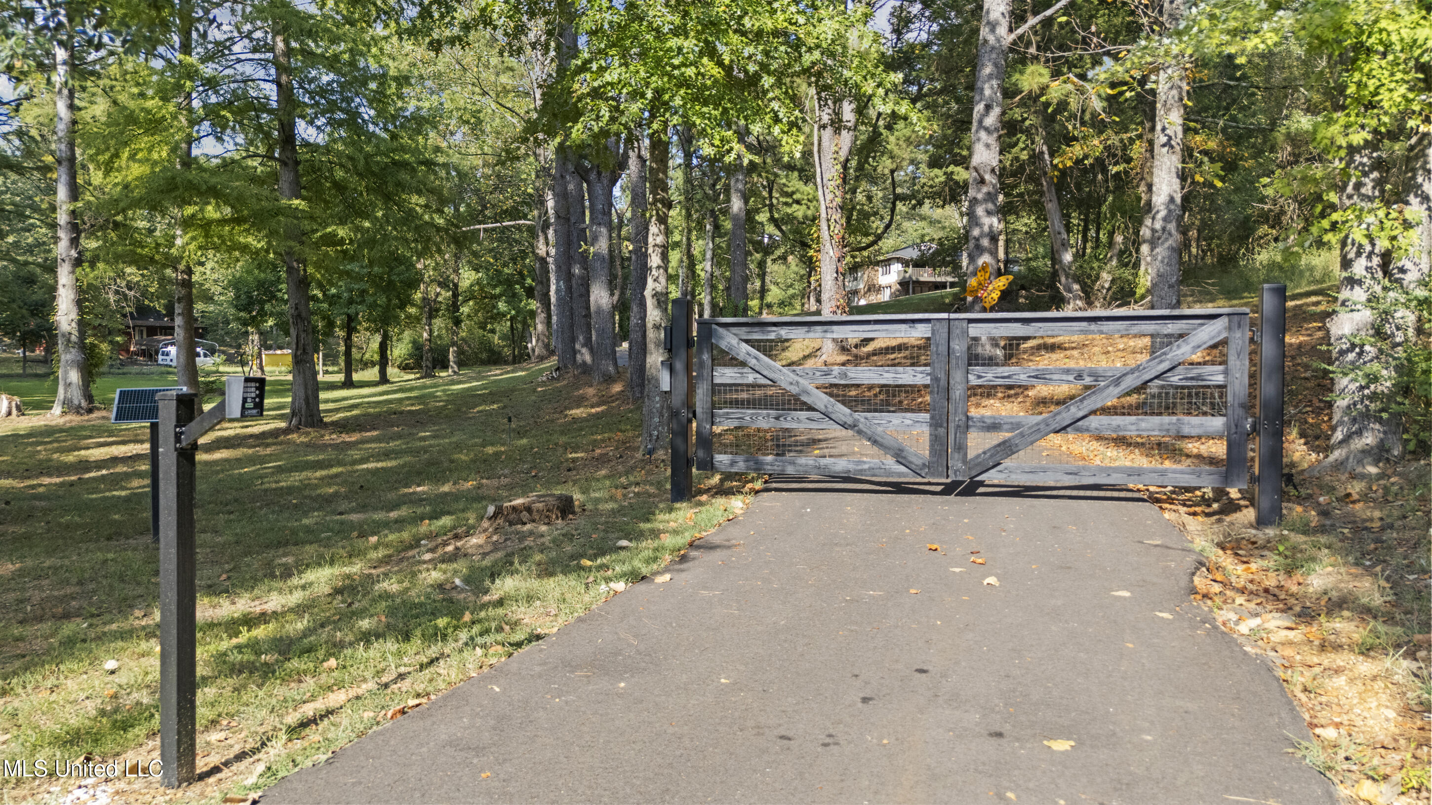 8702 Tulane Road Hernando, MS 38632 - Photo 41 of 50 41_dji_20250902162919_0112_d